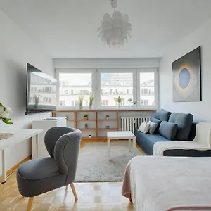 2 Bedroom Apt In Heart Of Zgoda 9 Tv70 Apartament Warszawa